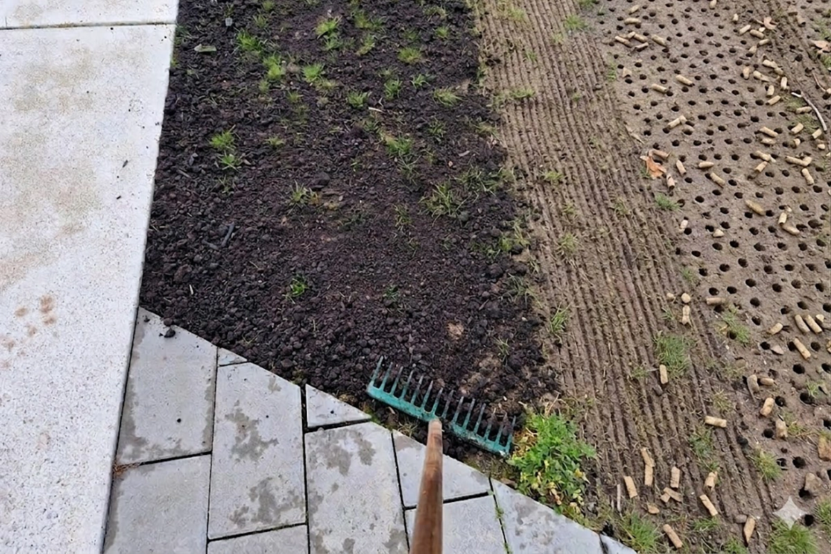 Lawn top-dressing, verticutting, and aeration